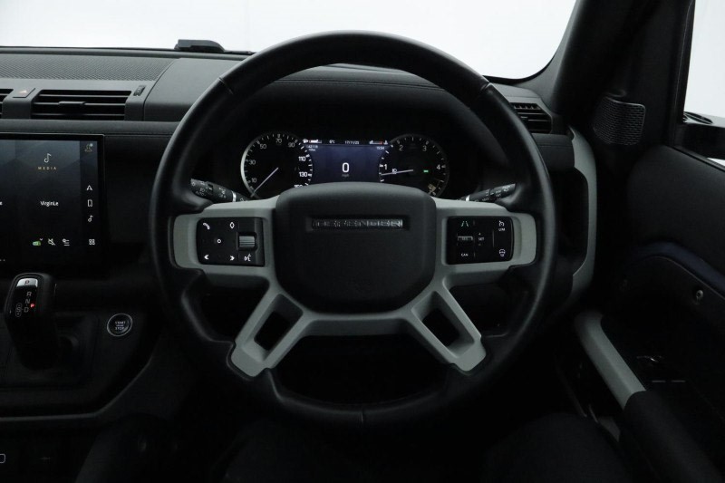 Used Land Rover Defender 2022 for sale - 76982293: Photo 15