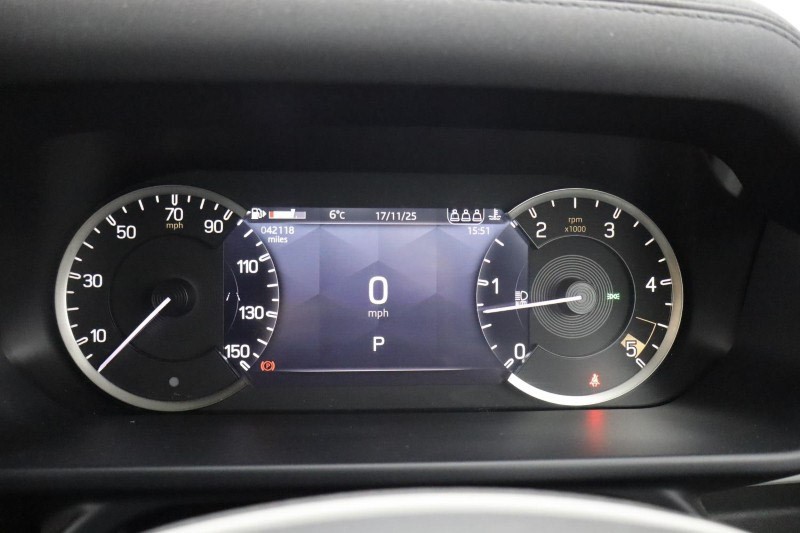 Used Land Rover Defender 2022 for sale - 76982293: Photo 16