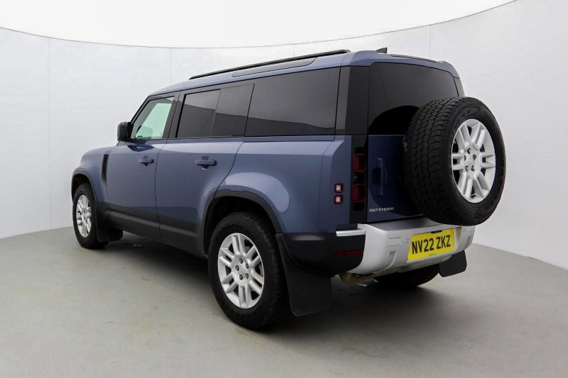Used Land Rover Defender 2022 for sale - 76982293: Photo 2