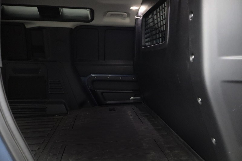 Used Land Rover Defender 2022 for sale - 76982293: Photo 29