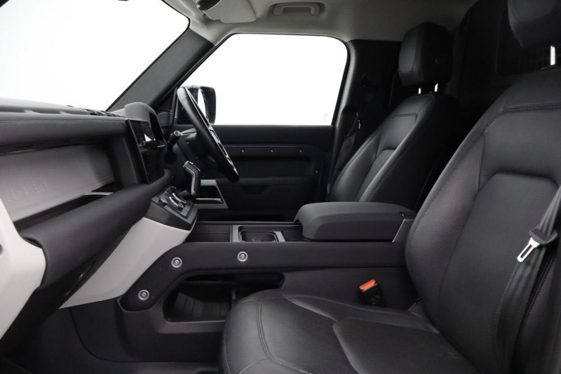 Used Land Rover Defender 2022 for sale - 76982293: Photo 3