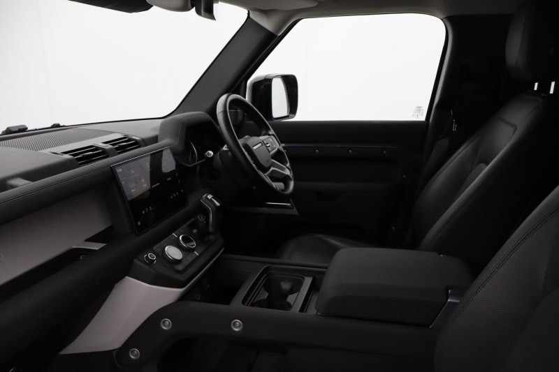 Used Land Rover Defender 2022 for sale - 76982293: Photo 41