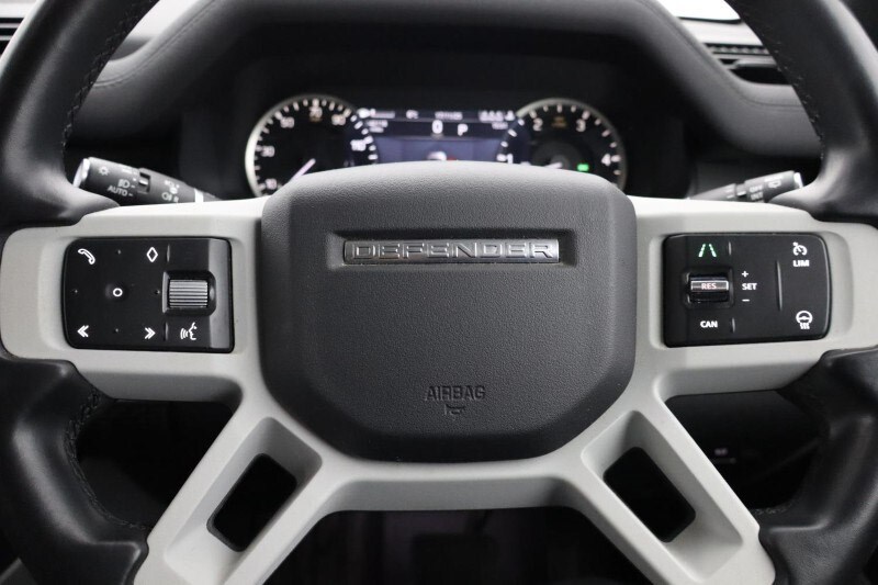 Used Land Rover Defender 2022 for sale - 76982293: Photo 46