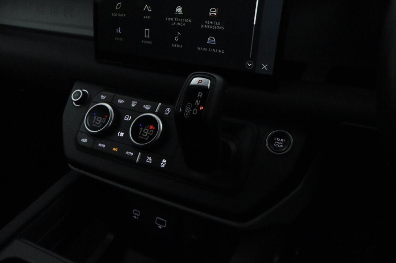 Used Land Rover Defender 2022 for sale - 76982293: Photo 55