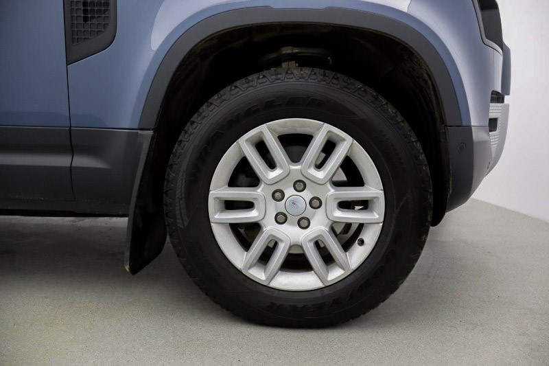 Used Land Rover Defender 2022 for sale - 76982293: Photo 8