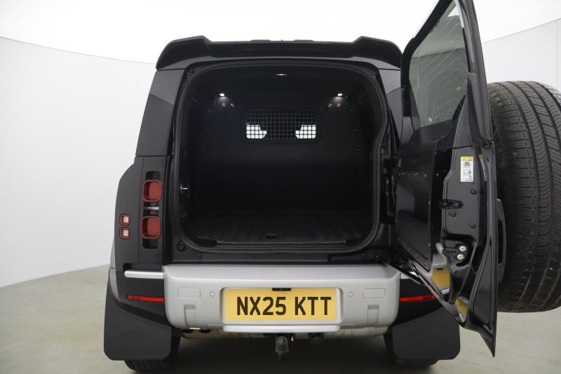 Used Land Rover Defender 2025 for sale - 78199114: Photo 10