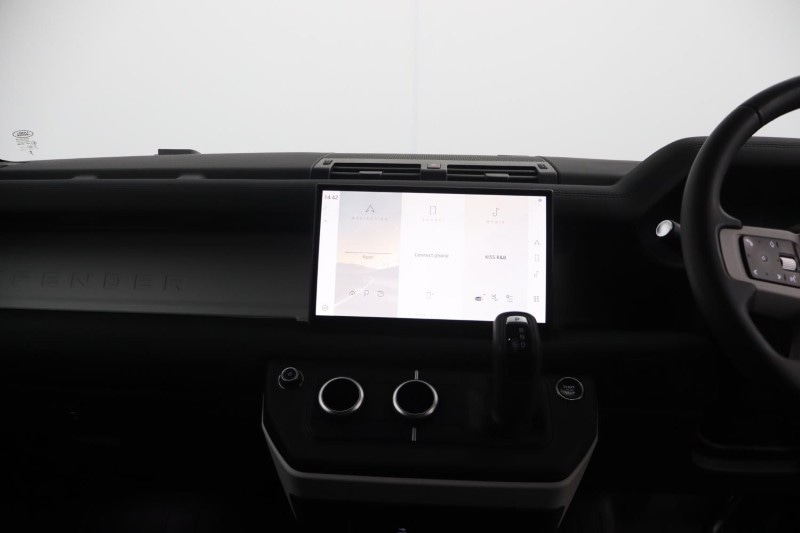 Used Land Rover Defender 2025 for sale - 78199114: Photo 14