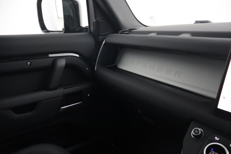 Used Land Rover Defender 2025 for sale - 78199114: Photo 36