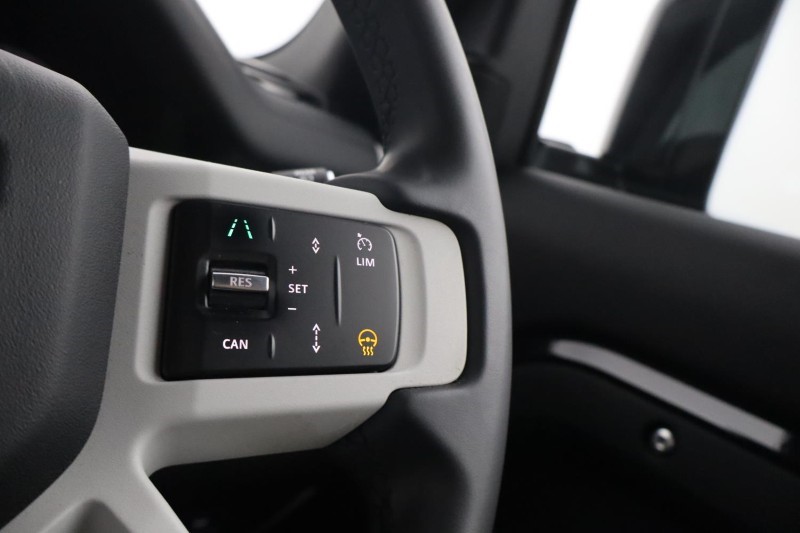 Used Land Rover Defender 2025 for sale - 78199114: Photo 37