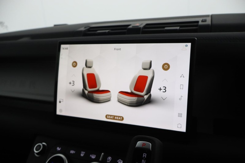 Used Land Rover Defender 2025 for sale - 78199114: Photo 40