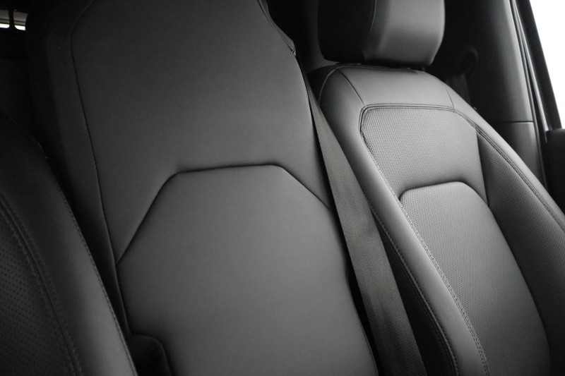 Used Land Rover Defender 2025 for sale - 78199114: Photo 47