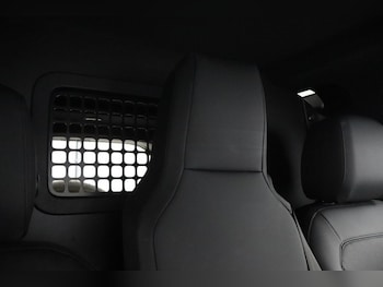 Used Land Rover Defender 2025 for sale - 78199114: Photo