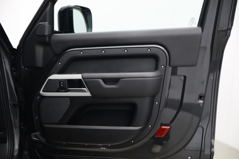 Used Land Rover Defender 2023 for sale - 77988588: Photo 38