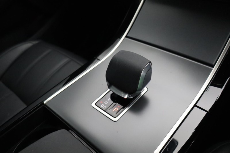 Used Land Rover Range Rover Evoque 2025 for sale - 77665198: Photo 13