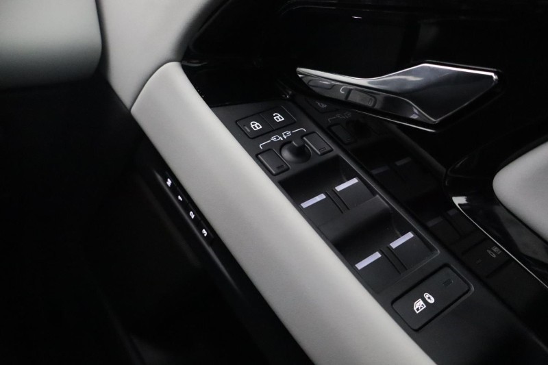 Used Land Rover Range Rover Evoque 2025 for sale - 77997065: Photo 57