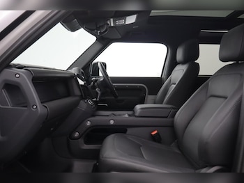 Used Land Rover Defender 2025 for sale - 78366363: Photo