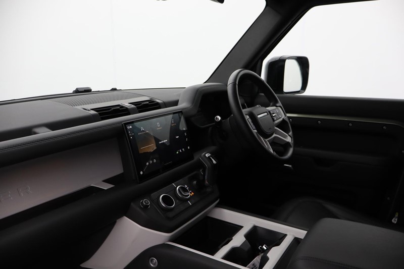Used Land Rover Defender 2024 for sale - 77459863: Photo 24