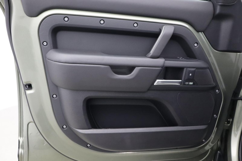 Used Land Rover Defender 2024 for sale - 77459863: Photo 25