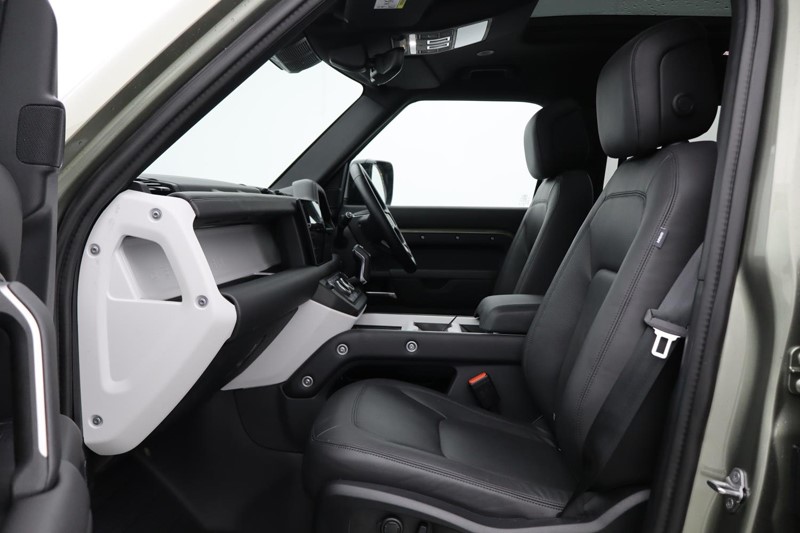 Used Land Rover Defender 2024 for sale - 77459863: Photo 3