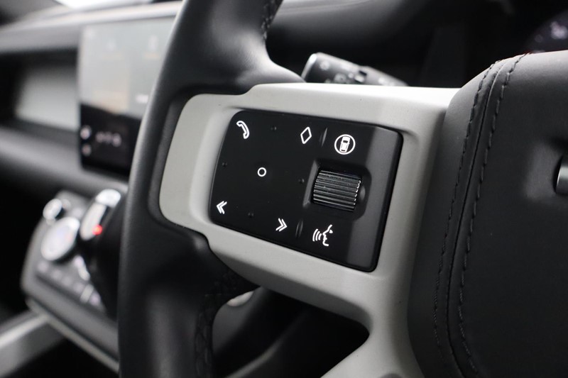 Used Land Rover Defender 2024 for sale - 77459863: Photo 34