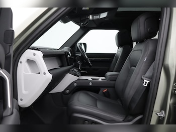 Used Land Rover Defender 2024 for sale - 77459863: Photo