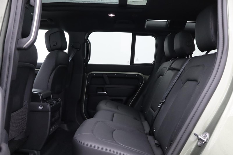 Used Land Rover Defender 2024 for sale - 77459863: Photo 4