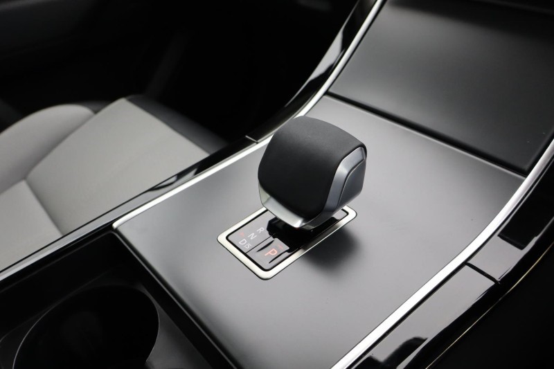 Used Land Rover Range Rover Velar 2024 for sale - 77137831: Photo 13