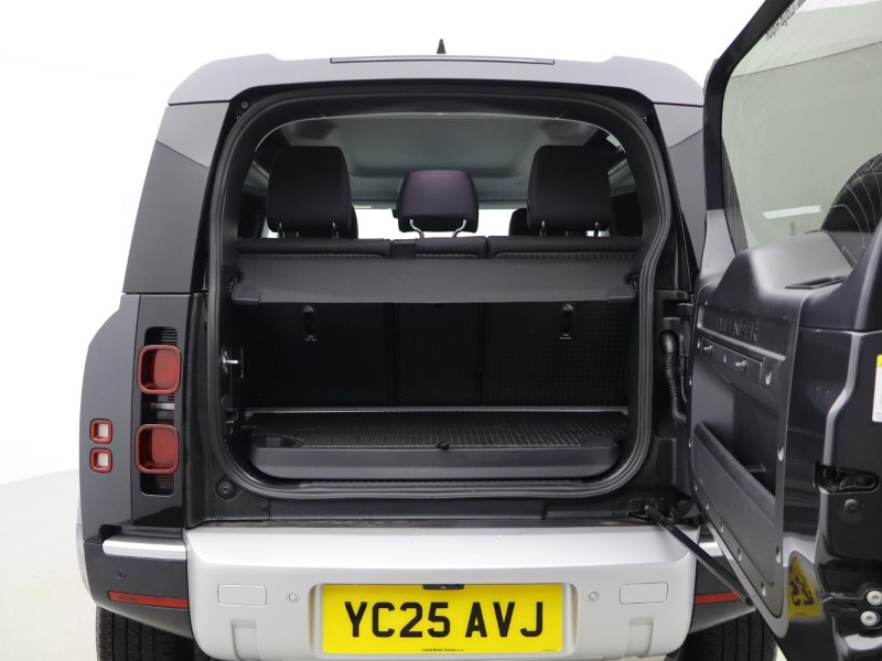 Used Land Rover Defender 2025 for sale - 76981238: Photo 10