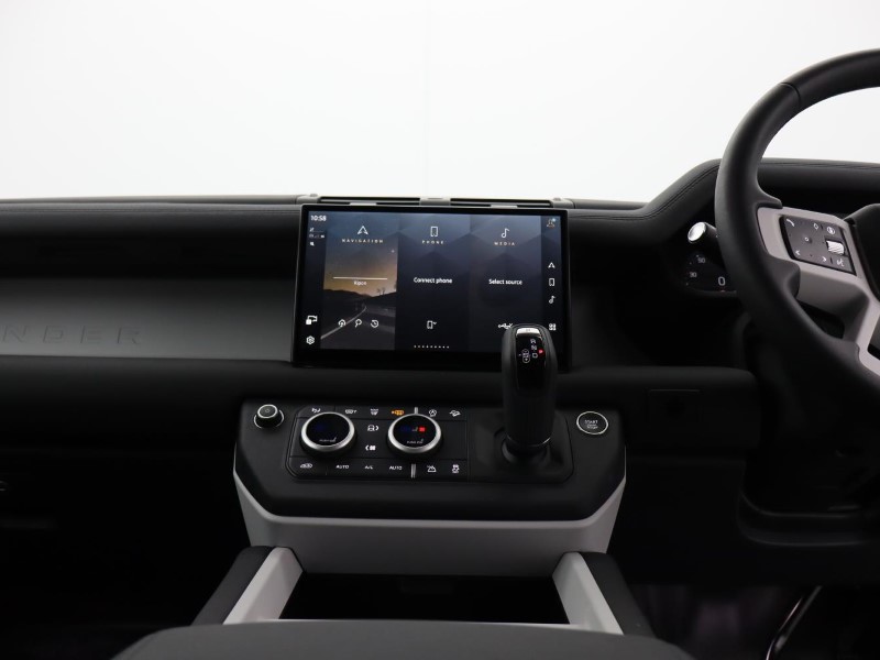 Used Land Rover Defender 2025 for sale - 76981238: Photo 14