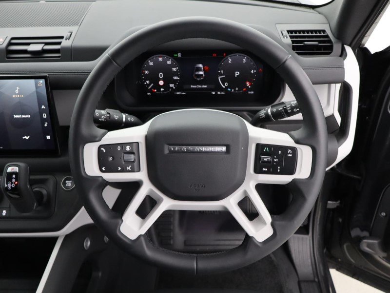 Used Land Rover Defender 2025 for sale - 76981238: Photo 15