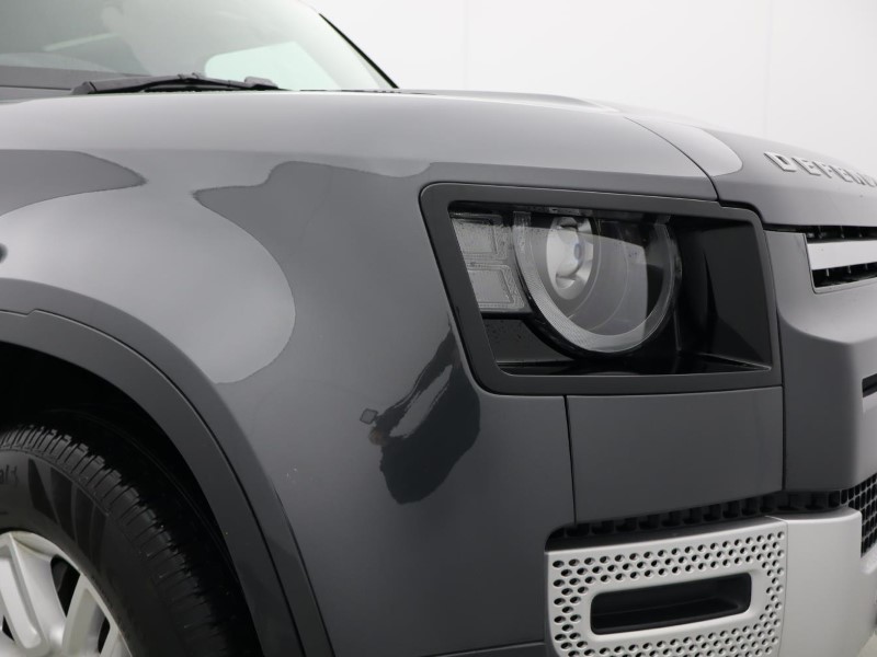 Used Land Rover Defender 2025 for sale - 76981238: Photo 17