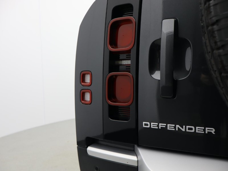 Used Land Rover Defender 2025 for sale - 76981238: Photo 19