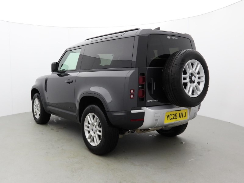 Used Land Rover Defender 2025 for sale - 76981238: Photo 2