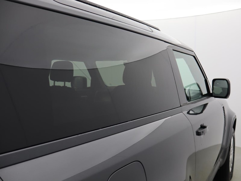 Used Land Rover Defender 2025 for sale - 76981238: Photo 30