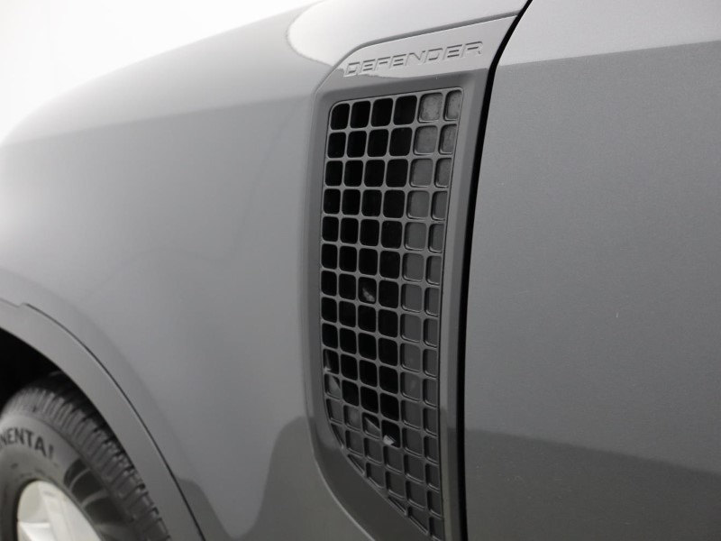 Used Land Rover Defender 2025 for sale - 76981238: Photo 37