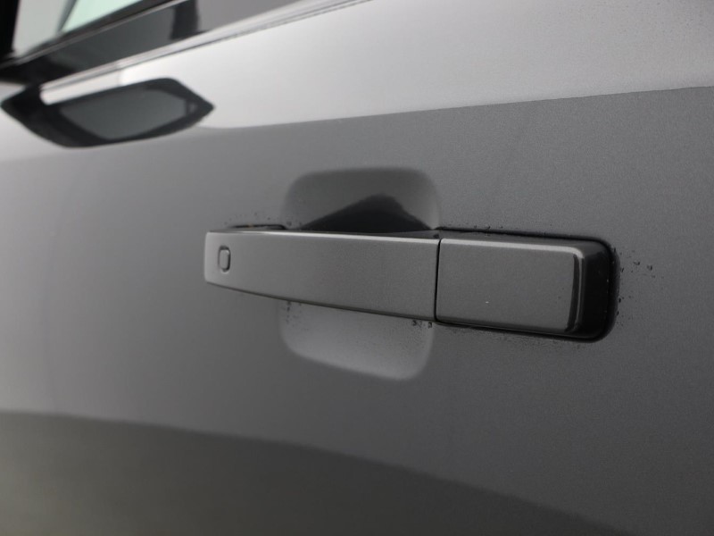 Used Land Rover Defender 2025 for sale - 76981238: Photo 38