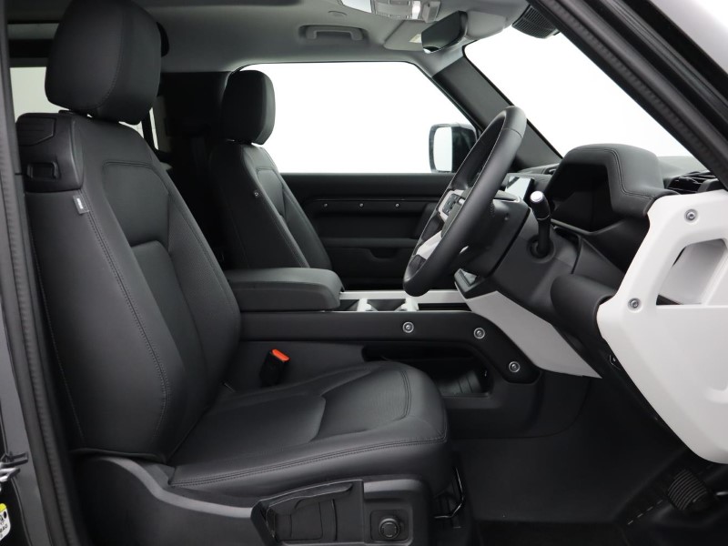Used Land Rover Defender 2025 for sale - 76981238: Photo 42