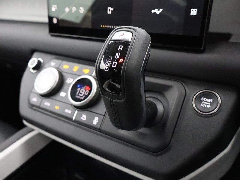 Used Land Rover Defender 2025 for sale - 76981238: Photo 53