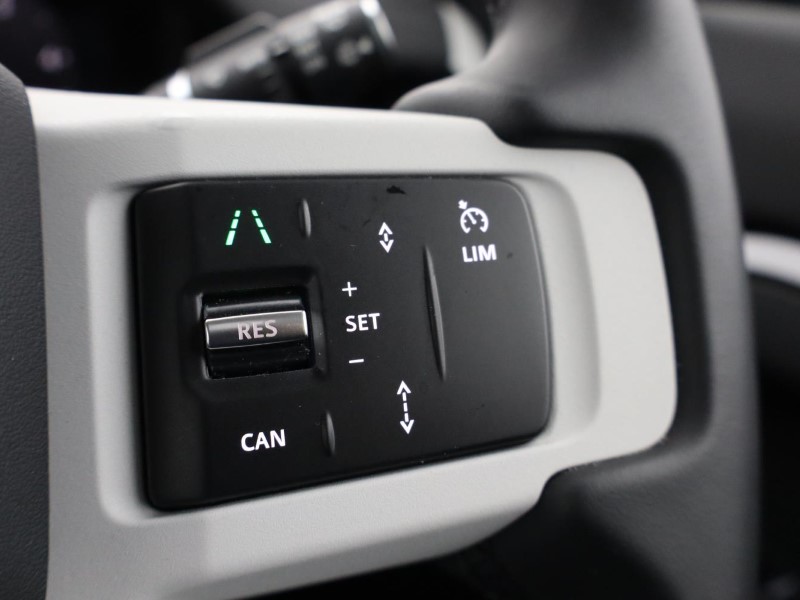 Used Land Rover Defender 2025 for sale - 76981238: Photo 55