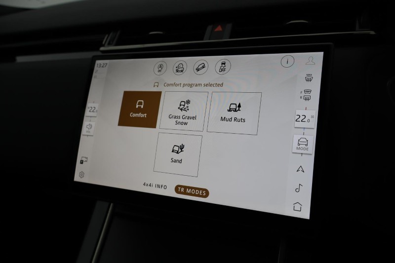 Used Land Rover Range Rover Velar 2025 for sale - 76981408: Photo 33