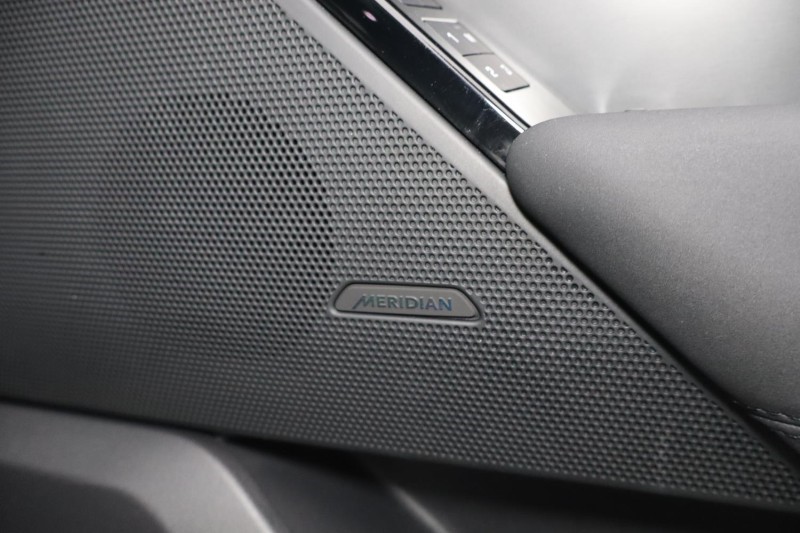 Used Land Rover Range Rover Velar 2025 for sale - 76981408: Photo 36