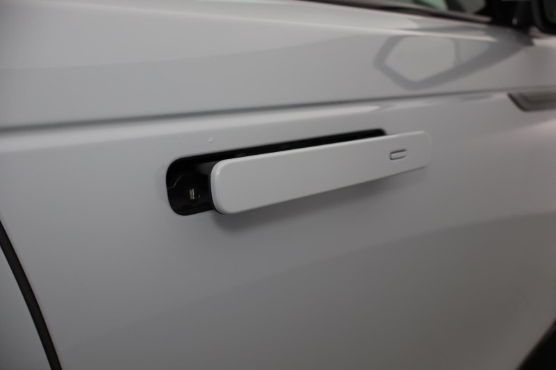 Used Land Rover Range Rover Velar 2025 for sale - 76981408: Photo 37