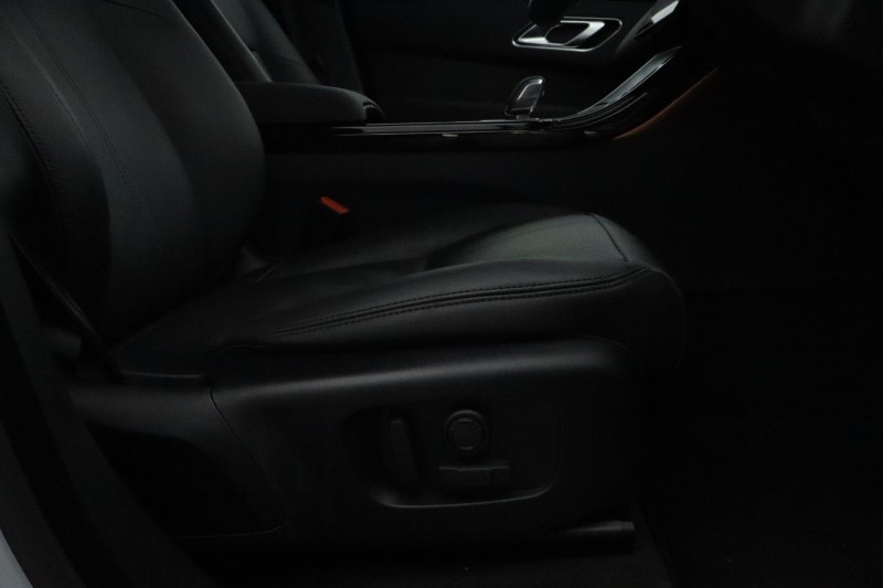 Used Land Rover Range Rover Velar 2025 for sale - 76981408: Photo 48