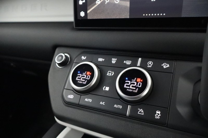 Used Land Rover Defender 2025 for sale - 77888376: Photo 18