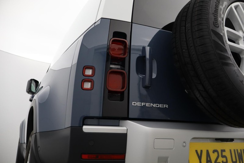 Used Land Rover Defender 2025 for sale - 77888376: Photo 19