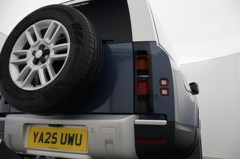 Used Land Rover Defender 2025 for sale - 77888376: Photo 24