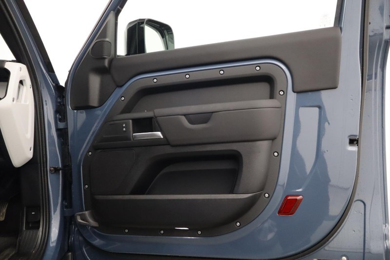 Used Land Rover Defender 2025 for sale - 77888376: Photo 38