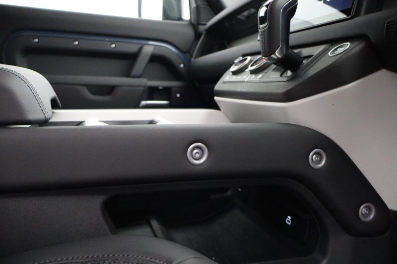 Used Land Rover Defender 2025 for sale - 77888376: Photo 50