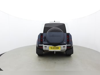 Used Land Rover Defender 2021 for sale - 77715010: Photo