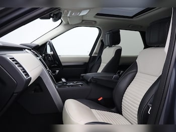 Used Land Rover Discovery 2024 for sale - 77679001: Photo